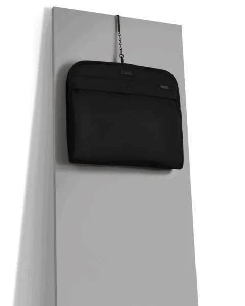 Baseline Classic Garment Bag