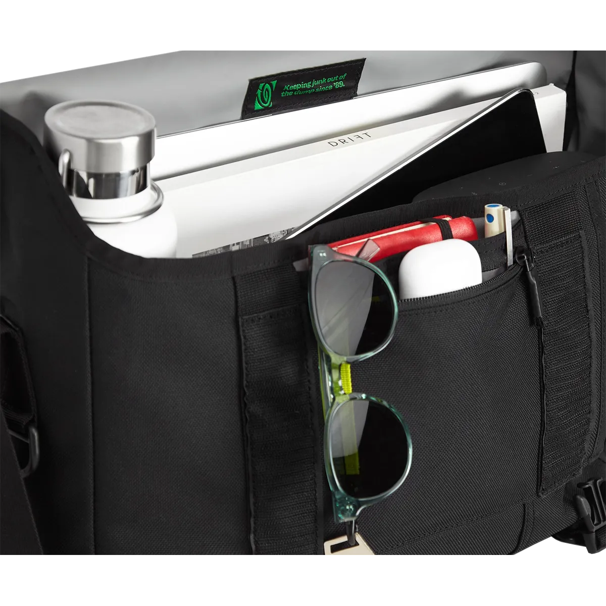 Classic Messenger Bag - M